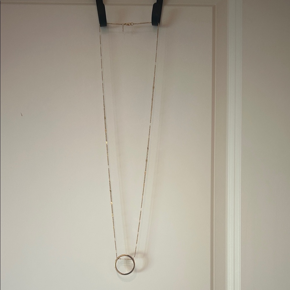 Express Gold Necklace with Circle Pendant